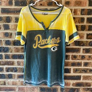 NFL Team Apparel, Green Bay Packers, v-neck graphic tee, Women’s sized L